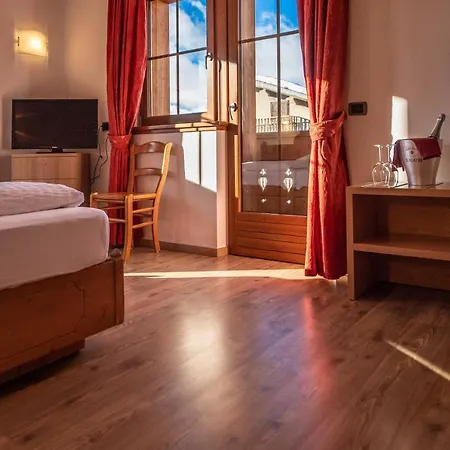 Alpino Bivio Hotel